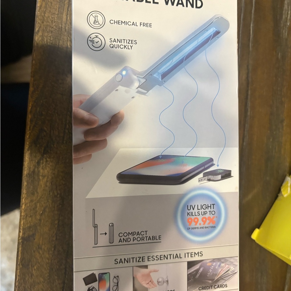 Bed Bath & Beyond Portable UV Sanitizer Wand - White